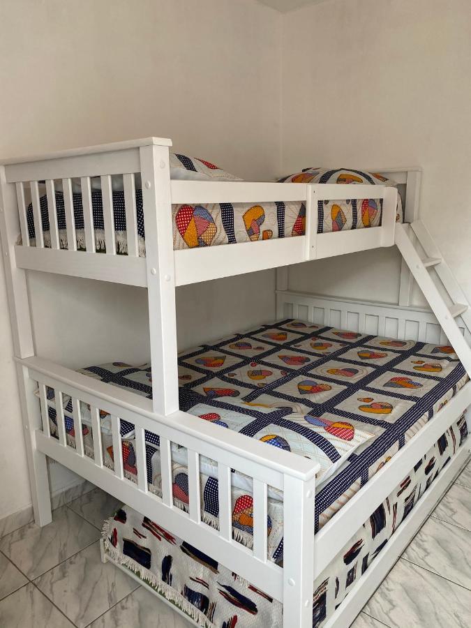 Apartamento Ubatuba, Itagua, Bem Localizado, Duas Vagas De Garagem Buitenkant foto